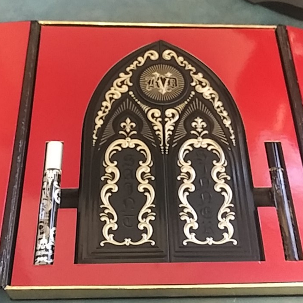 VINTAGE RARE KAT VON D SAINT + SINNER MAKEUP VAULT - Picture 5 of 11